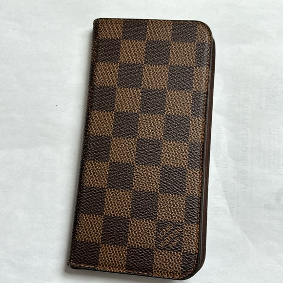 LV phone holder - Picture 1 of 6